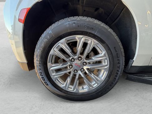 Used 2023 GMC Yukon XL SLT w/ SLT Premium Package image 28
