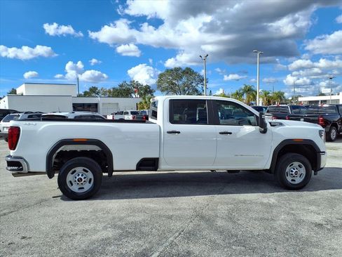 Used 2024 GMC Sierra 2500 Pro w/ Convenience Package image 8