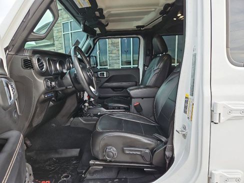 Used 2022 Jeep Wrangler Unlimited Sahara w/ Cold Weather Group image 11