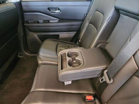 Certified 2023 Nissan Pathfinder SL image 27