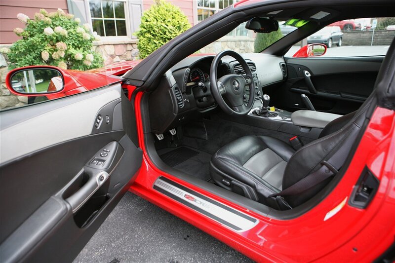 Used 2009 Chevrolet Corvette Z06 w/ Preferred Equipment Group RWD image 15