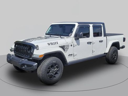 Used 2024 Jeep Gladiator Sport AWD/4WD image 7