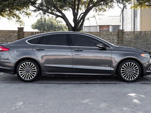 Used 2017 Ford Fusion Titanium image 14