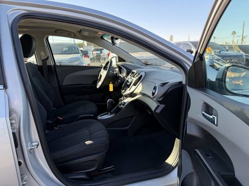 Used 2019 Chevrolet Sonic LT image 23