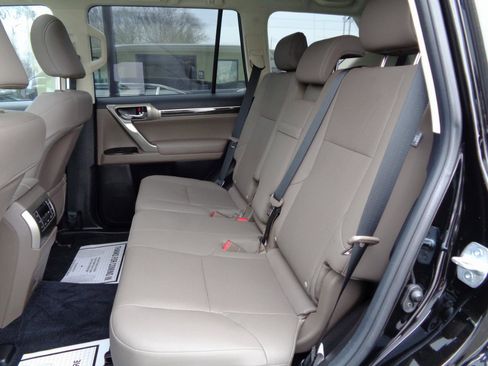 Used 2021 Lexus GX 460 Premium w/ Premium Package image 17