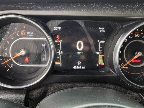 Used 2021 Jeep Gladiator Willys image 24