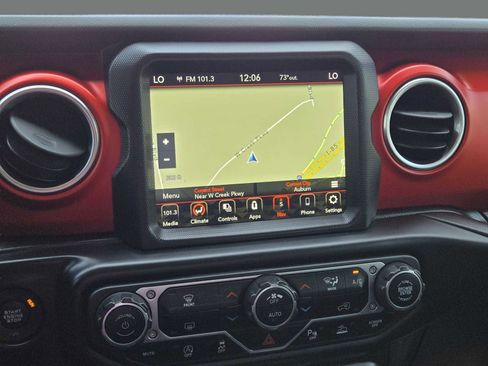 Used 2020 Jeep Gladiator Rubicon image 28