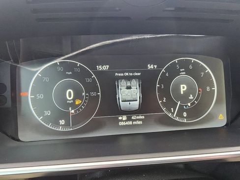 Used 2017 Land Rover Range Rover Sport HSE image 22