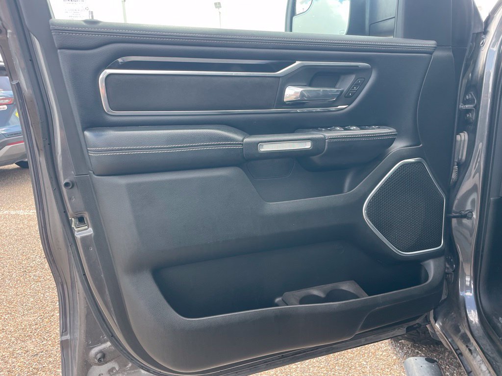 Used 2022 RAM 1500 Laramie w/ Sport Appearance Package AWD/4WD image 12