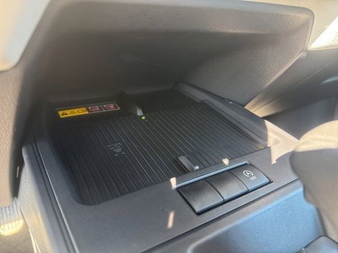 Used 2026 Toyota Corolla Cross LE image 30