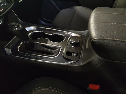 Used 2019 Chevrolet Traverse LS FWD image 26