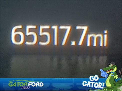 Used 2022 Ford F350 Lariat w/ Tremor Off-Road Package image 35