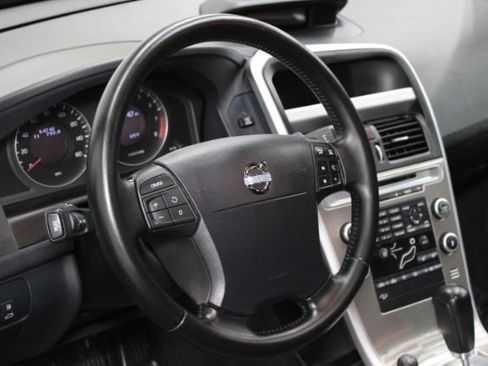 Used 2010 Volvo XC60 3.2 image 13