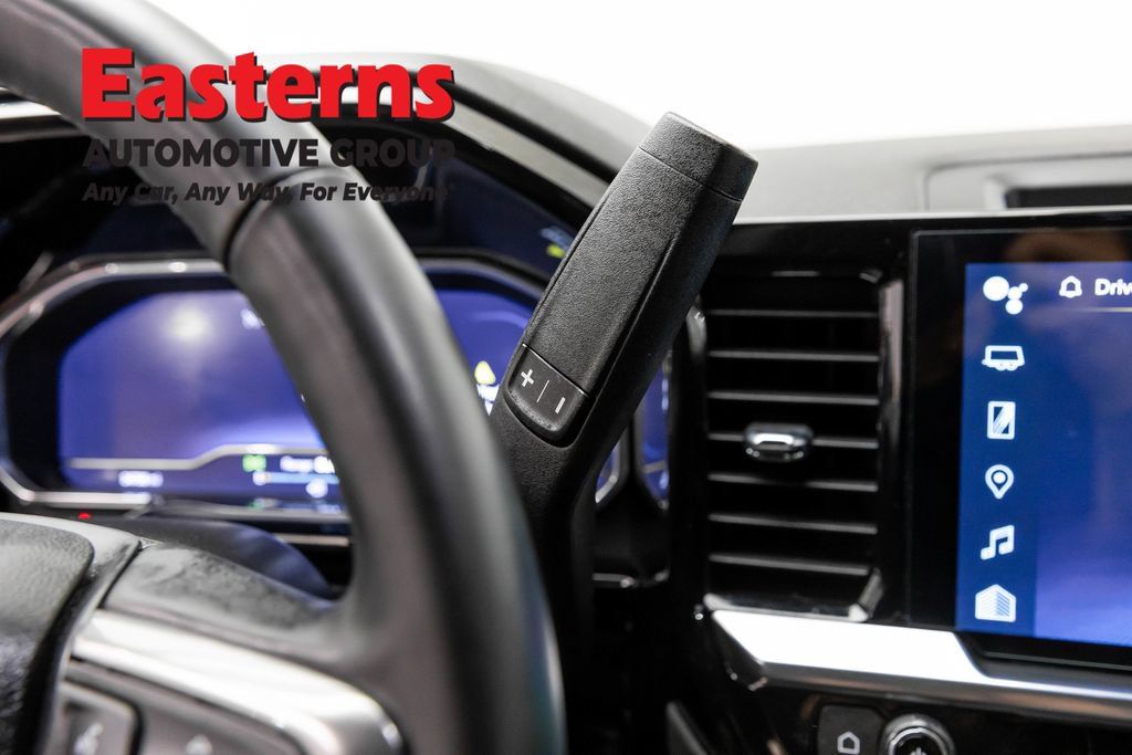 Used 2023 Chevrolet Silverado 1500 LT AWD/4WD image 14