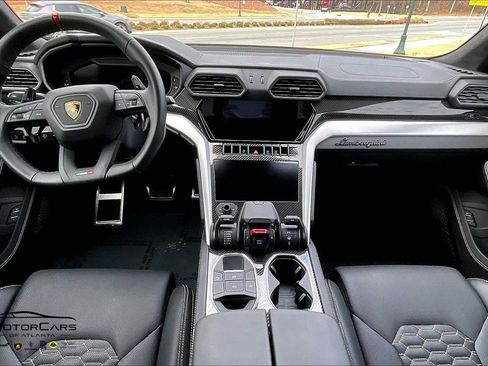 Used 2024 Lamborghini Urus S image 13