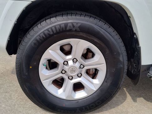 Used 2020 Toyota 4Runner SR5 image 15