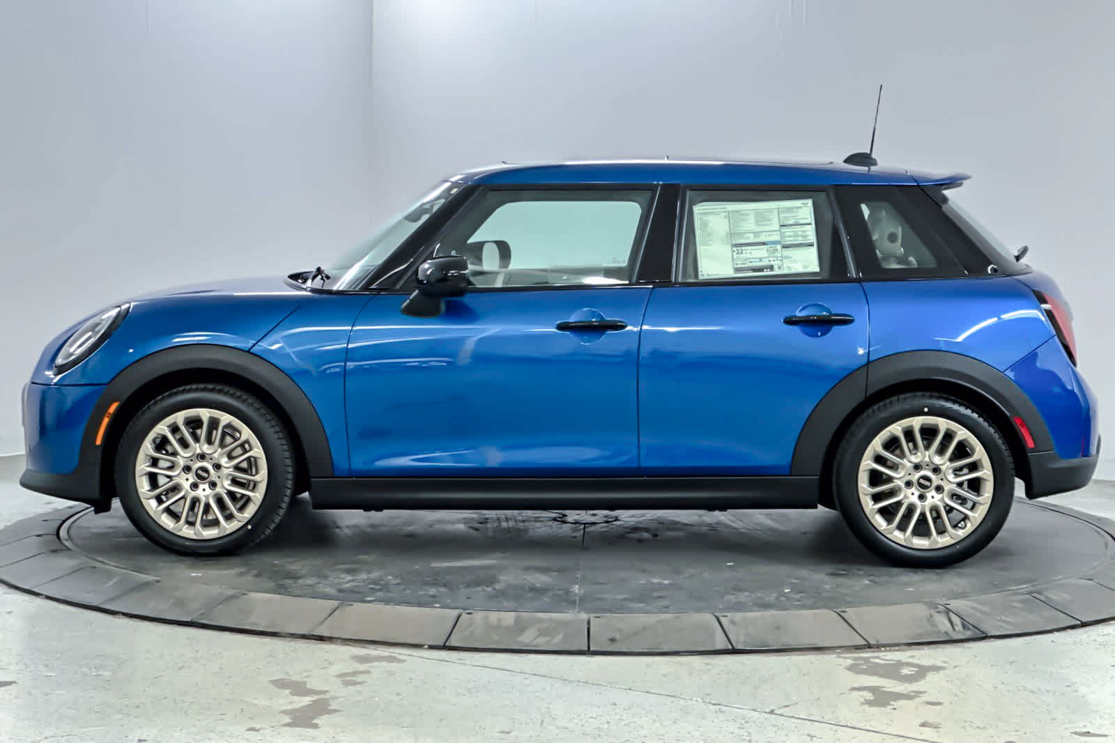 Used 2026 MINI Cooper S FWD image 5