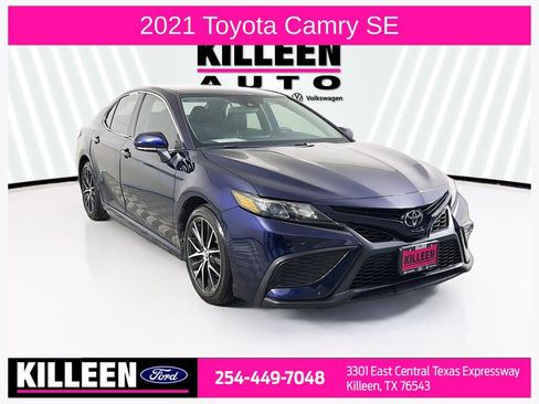 Used 2021 Toyota Camry SE image 1