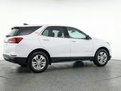 Used 2025 Chevrolet Equinox LT FWD image 9