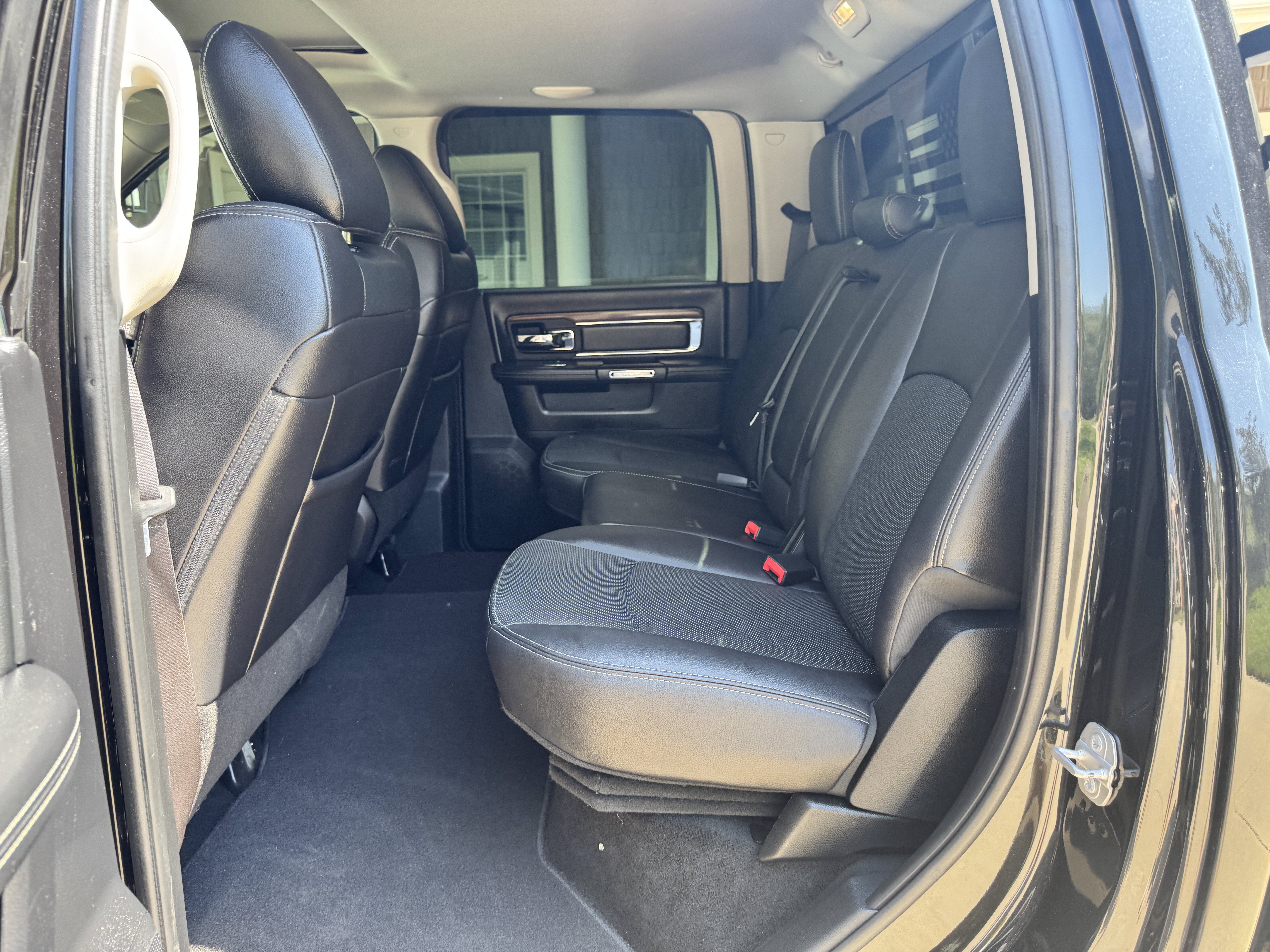 Used 2015 RAM 2500 Laramie w/ Snow Chief Group AWD/4WD image 14