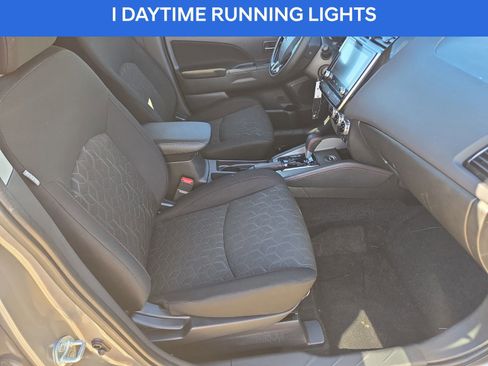 Used 2024 Mitsubishi Outlander Sport SE image 16