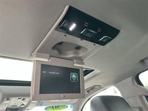 Used 2020 GMC Yukon XL Denali w/ Denali Ultimate Package image 44