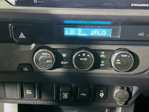 Used 2021 Toyota Tacoma TRD Sport RWD image 22