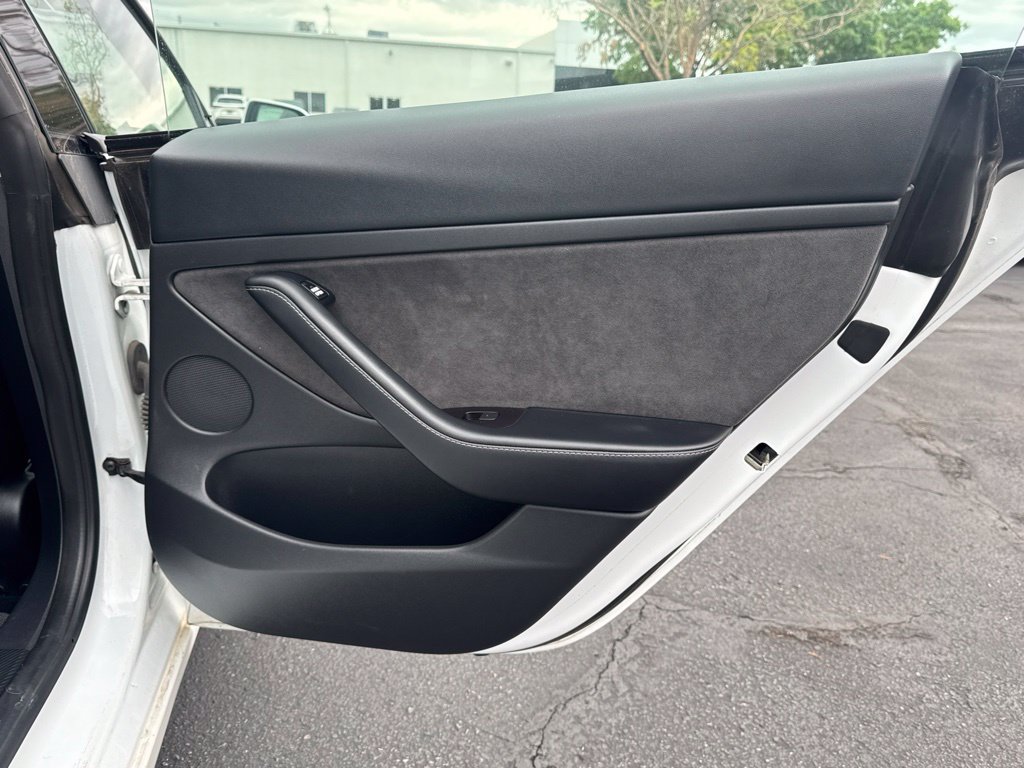 Used 2022 Tesla Model 3 Long Range AWD/4WD image 19