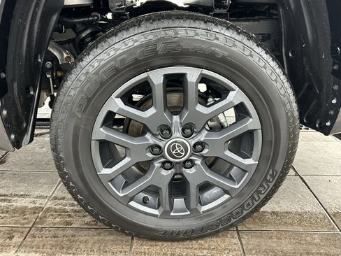 Used 2024 Toyota Tundra Platinum image 39