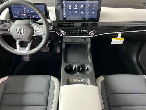 New 2025 Honda Prologue Touring image 3