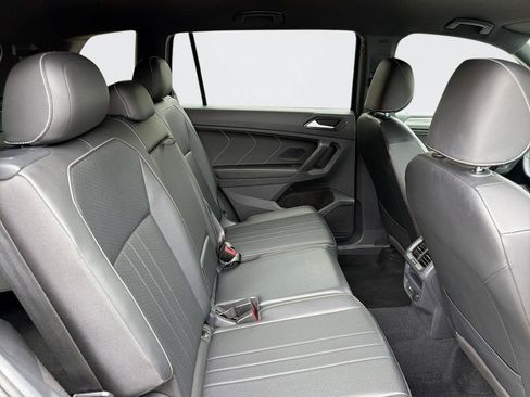 Used 2022 Volkswagen Tiguan SE R-Line FWD image 29