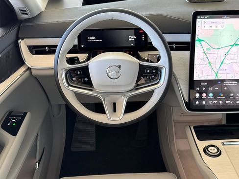 New 2025 Volvo EX90 Plus w/ Protection Package Premier image 13