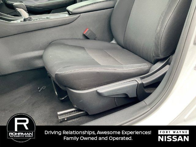 Used 2024 Nissan Sentra SV FWD image 27