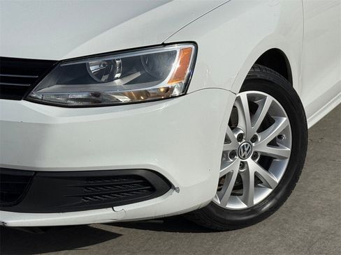Used 2014 Volkswagen Jetta SE image 2