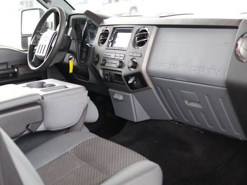 Used 2011 Ford F250 XLT w/ XLT Interior Pkg image 12