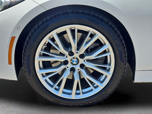 Used 2023 BMW 330i Sedan w/ Premium Package RWD image 10