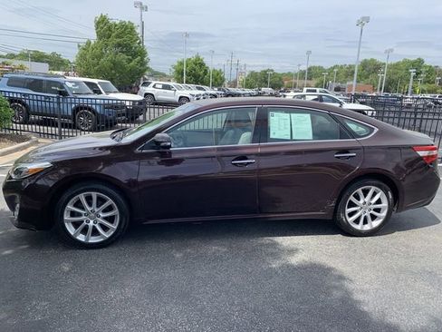 Used 2014 Toyota Avalon Limited FWD image 5