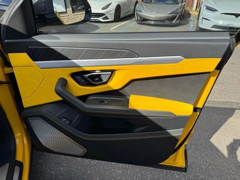 Used 2019 Lamborghini Urus image 29