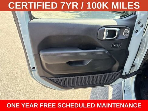 Used 2023 Jeep Wrangler Unlimited Sahara AWD/4WD image 13