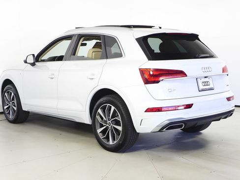 Used 2023 Audi Q5 2.0T Premium w/ Convenience Package AWD/4WD image 9
