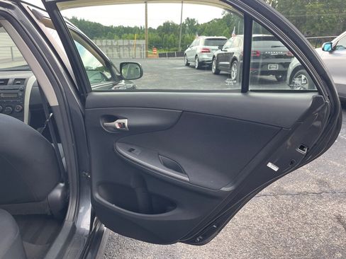 Used 2009 Toyota Corolla S FWD image 17