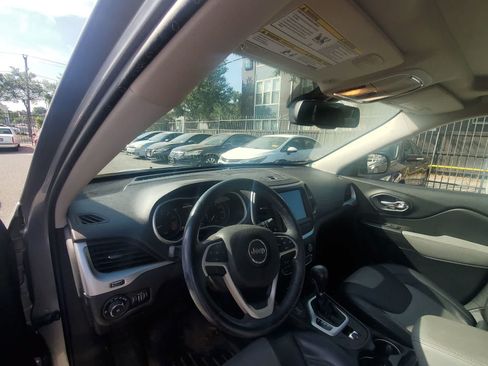 Used 2014 Jeep Cherokee Limited AWD/4WD image 13