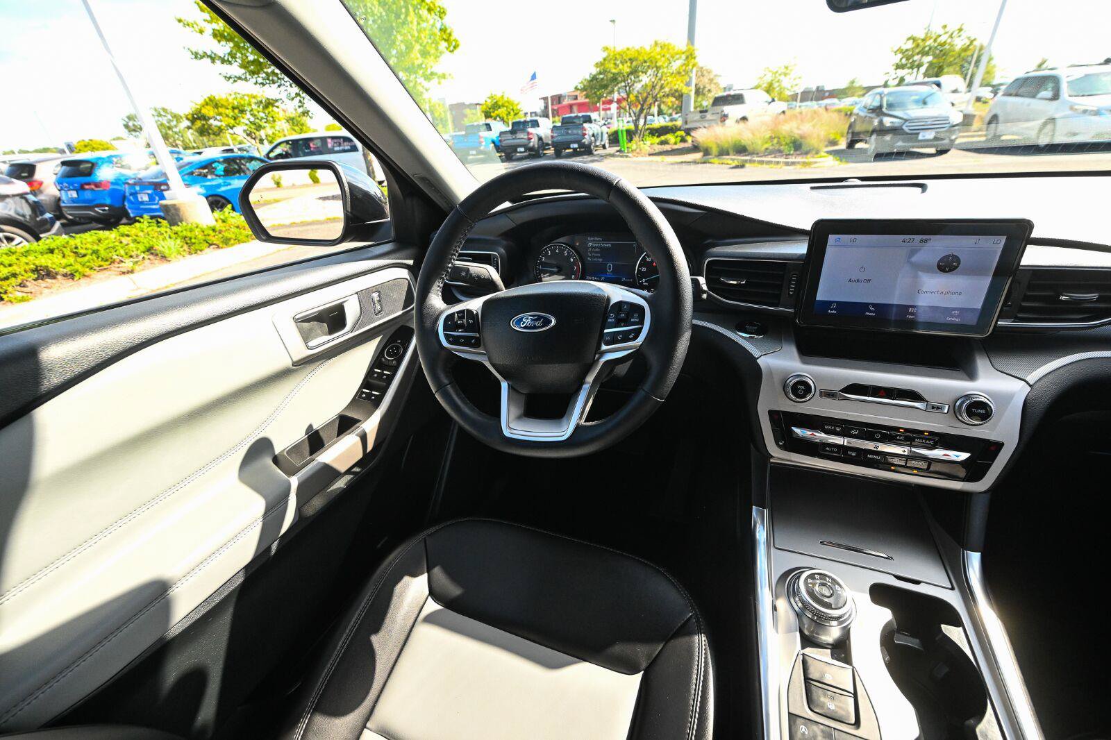 Certified 2024 Ford Explorer XLT AWD/4WD image 34
