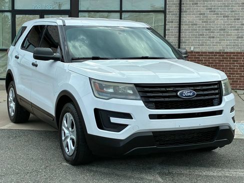 Used 2016 Ford Explorer 4WD Police Interceptor w/ Ready For The Road Package image 3
