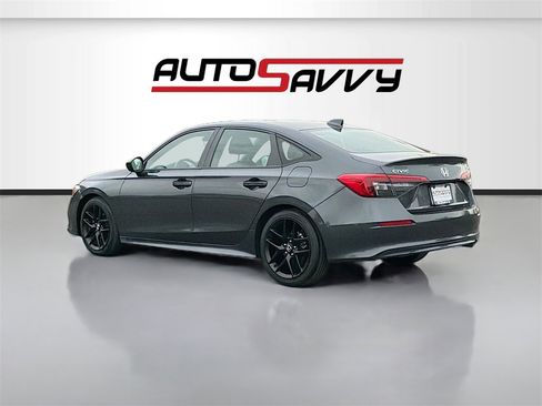 Used 2023 Honda Civic Sport image 5