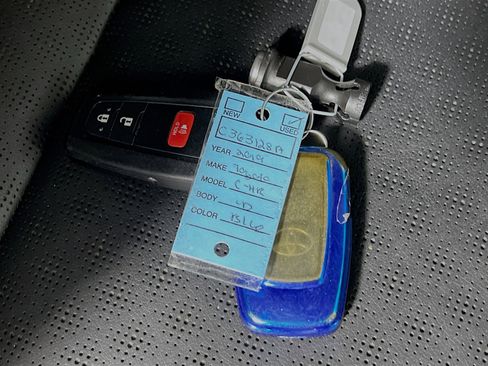 Used 2019 Toyota C-HR Limited image 36