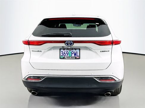 Used 2024 Toyota Venza Limited image 6