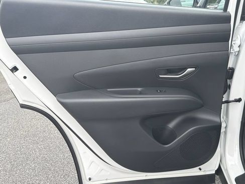 New 2026 Hyundai Tucson SE w/ Tow & Go Package FWD image 23