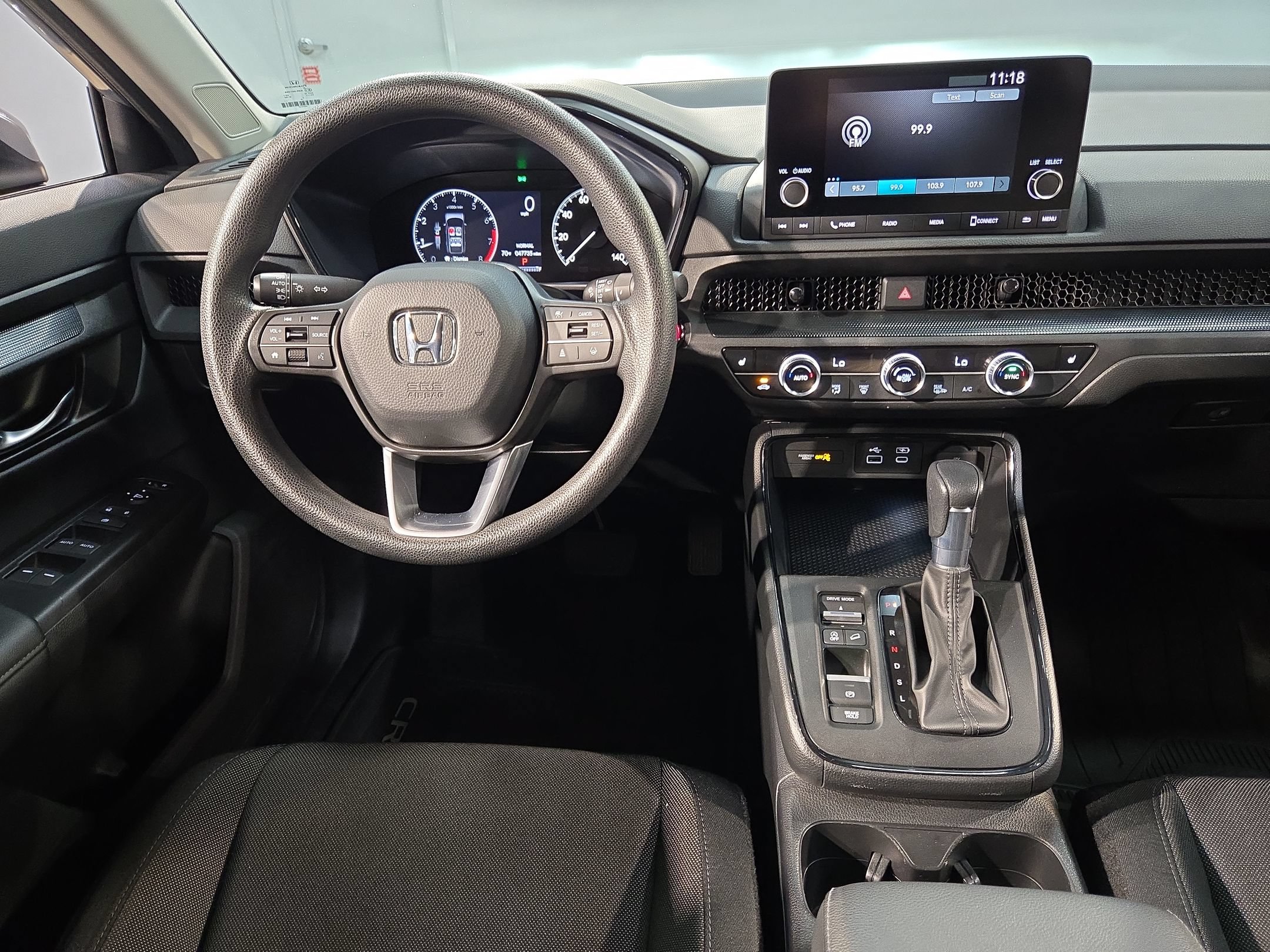 Used 2025 Honda CR-V EX image 9