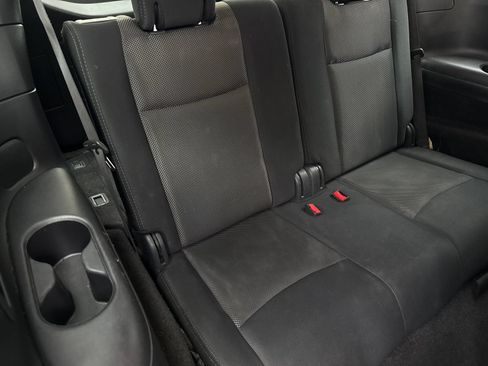 Used 2020 Nissan Pathfinder SV FWD image 48